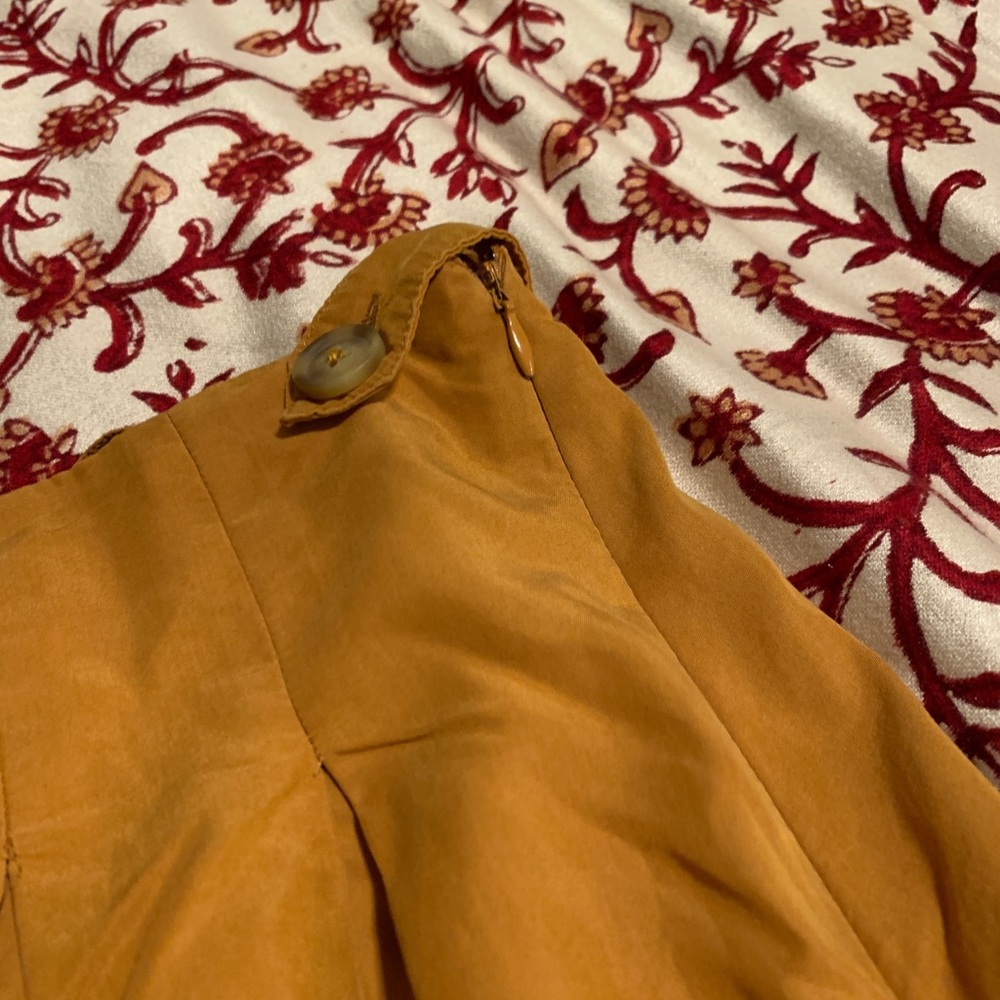 skort - Picture 3 of 3